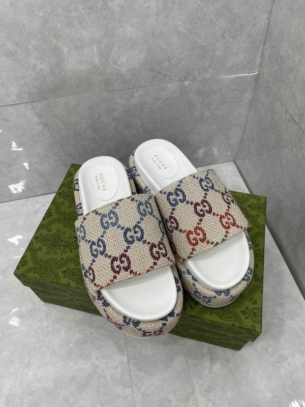 Gucci Men's Slippers 322